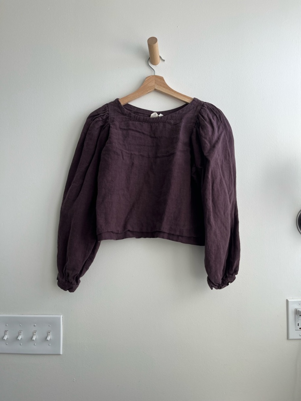 Women's Long Sleeve Puff-Sleeve Top in Deep Plum